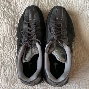 Nike R4 running shox.